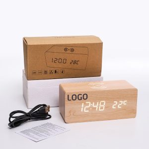 Đồng hồ gỗ để bàn LED có sạc không dây in logo theo yêu cầu