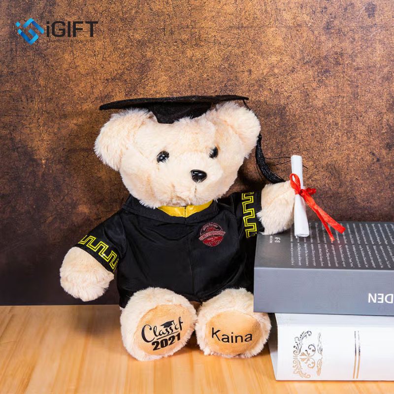 Gấu bông in logo - Giải pháp quà tặng doanh nghiệp tinh tế và hiệu quả 2 gấu bông tốt nghiệp in logo