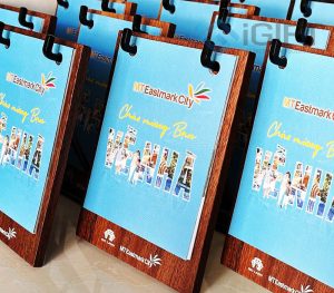 Lịch để bàn - Tổng hợp chủ đề được nhiều doanh nghiệp lựa chọn Quà tặng công nghệ doanh nghiệp