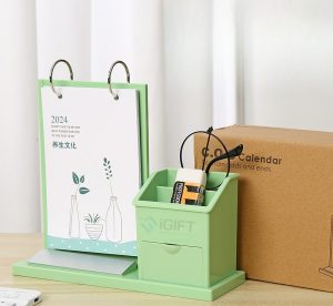Lịch để bàn kèm giá để bút in logo theo yêu cầu Quà tặng công nghệ doanh nghiệp