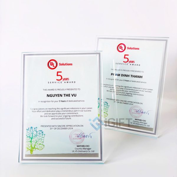 Bằng khen thủy tinh - In logo UL Solution