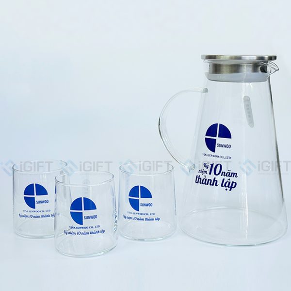 Bộ Bình Nước Thuỷ Tinh Chịu Nhiệt 1.8 Lít - In logo SUNWOO