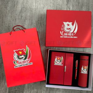 Ly giữ nhiệt in logo theo yêu cầu – Đẳng cấp thương hiệu trong từng chi tiết Quà tặng công nghệ doanh nghiệp