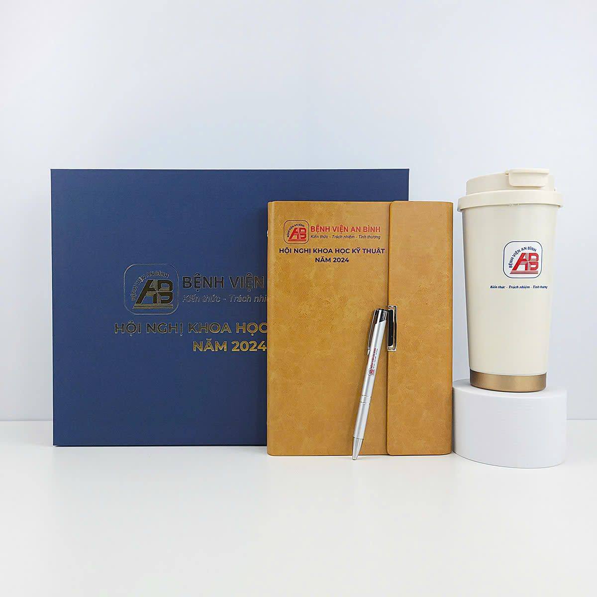 Bình giữ nhiệt làm quà tặng quảng cáo – Nâng tầm chiến dịch marketing của bạn Quà tặng công nghệ doanh nghiệp