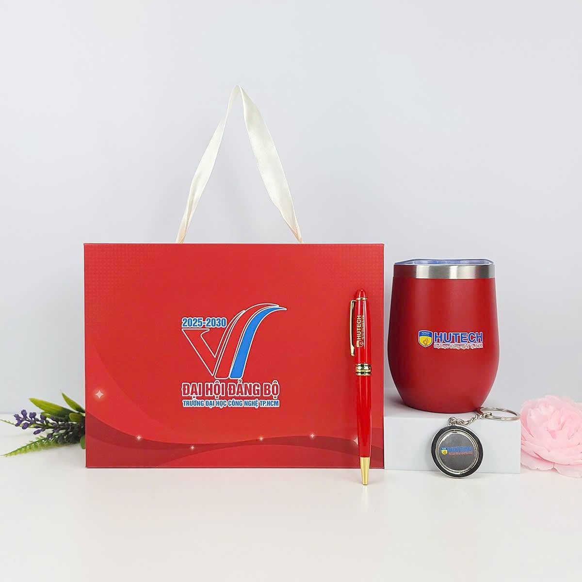 Nhận làm bình giữ nhiệt theo yêu cầu – In logo, hình ảnh riêng cho doanh nghiệp Quà tặng công nghệ doanh nghiệp