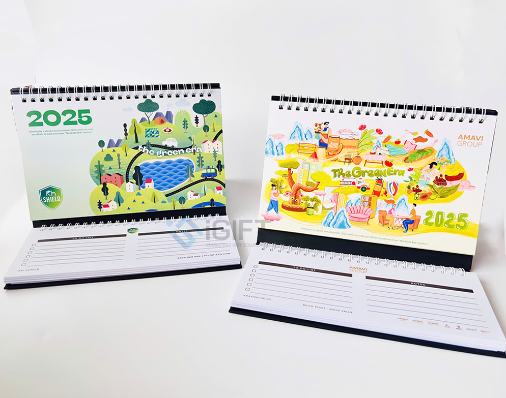 So sánh lịch đế gỗ và lịch giấy – Doanh nghiệp nên chọn loại nào Tết 2026? Quà tặng công nghệ doanh nghiệp