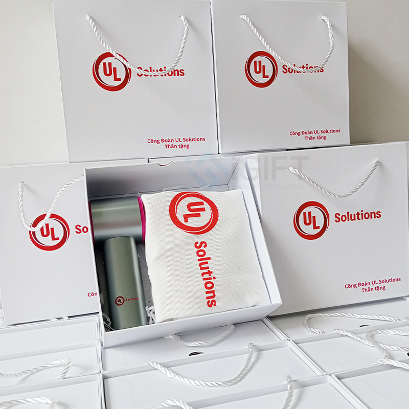 Tránh “cháy hàng” mùa Tết: Doanh nghiệp nên đặt quà tặng trước bao lâu? Quà tặng công nghệ doanh nghiệp