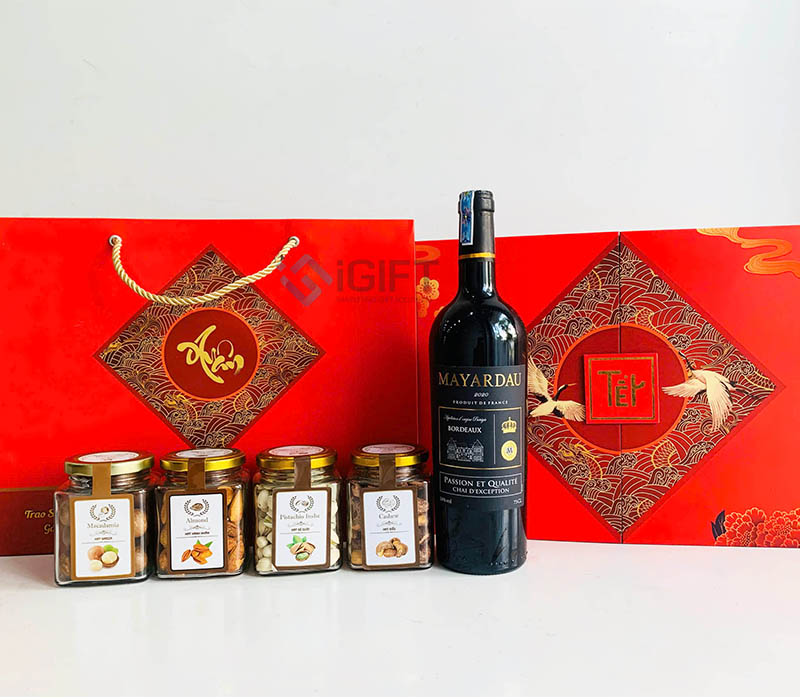 Nhà cung ứng quà Tết 2026 cho doanh nghiệp — Tiêu chí & Ý tưởng Gen Z Quà tặng công nghệ doanh nghiệp