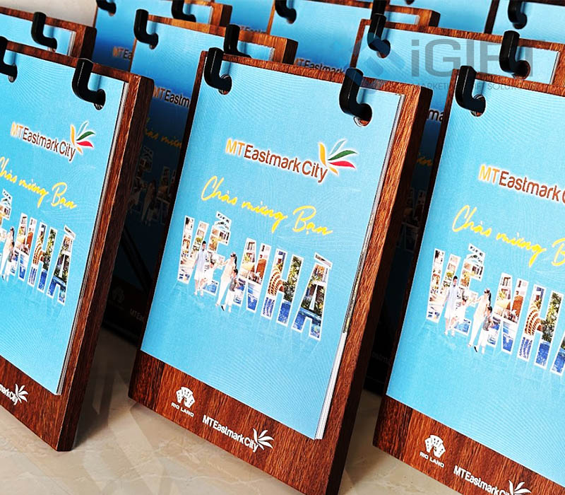 Mẫu lịch Tết 2026 mới đẹp, in logo công ty theo yêu cầu Quà tặng công nghệ doanh nghiệp