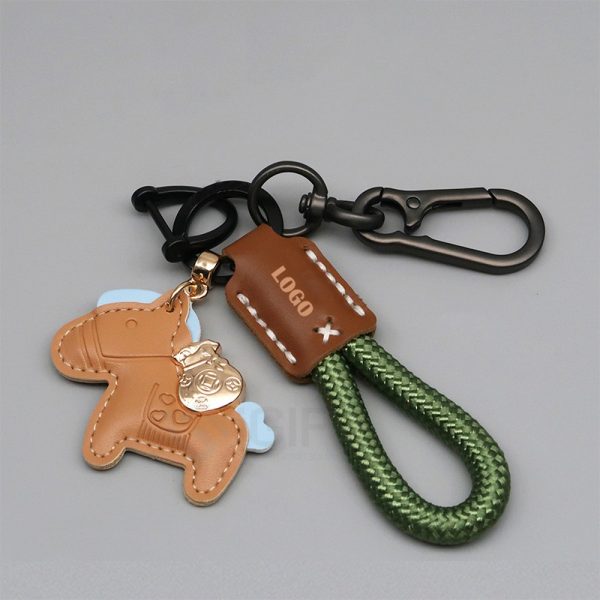 Móc khóa chú ngựa may mắn in logo theo yêu cầu 