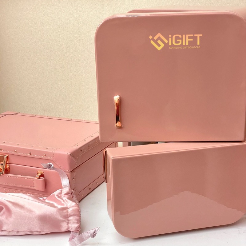 Tủ mini đựng mỹ phẩm - Quà tặng in logo thương hiệu 1 Tủ mini đựng mỹ phẩm - Quà tặng in logo thương hiệu Quà tặng công nghệ doanh nghiệp