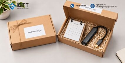 Set quà Tết kèm lịch gỗ in logo sang trọng cho doanh nghiệp 4 mau-bo-qua-tet-kem-lich-go-3