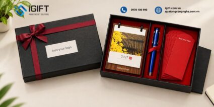Set quà Tết kèm lịch gỗ in logo sang trọng cho doanh nghiệp 5 mau-bo-qua-tet-kem-lich-go-4